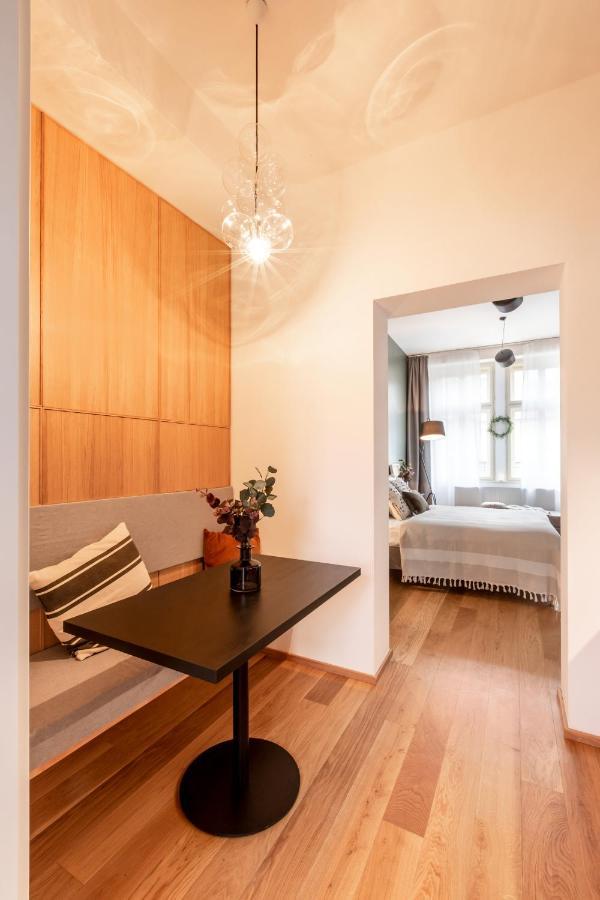 Turnkey I Main Bus Station Apartments Прага Екстериор снимка