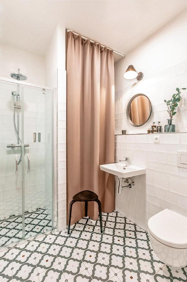 Turnkey I Main Bus Station Apartments Прага Екстериор снимка